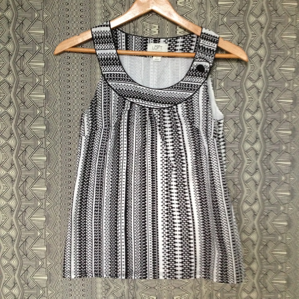 ANN TAYLOR LOFT Black White Geometric Top